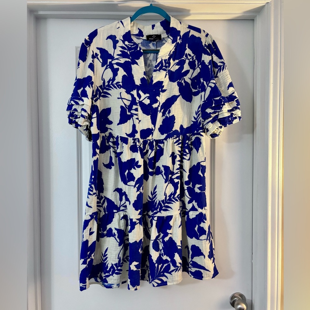 Ronni Nicole Blue and White Puff Sleeve Sundress